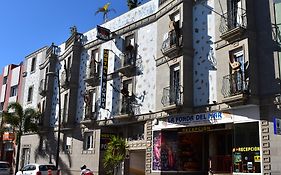 Aparthotel La Fonda (Aeropuerto)